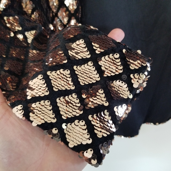 Nwt Revolve WYLDR Cross Fire Sequin Blazer in Copper Padded Shoulder Size Small - Picture 4 of 8